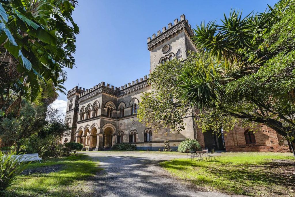 Foto 1: Il Padrino 3: Il castello italiano del film è in vendita per 6 milioni di euro