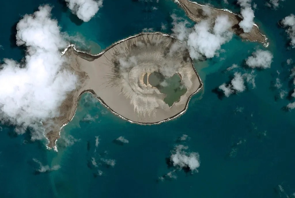 Volcan Hunga Tonga-Hunga Ha'apai