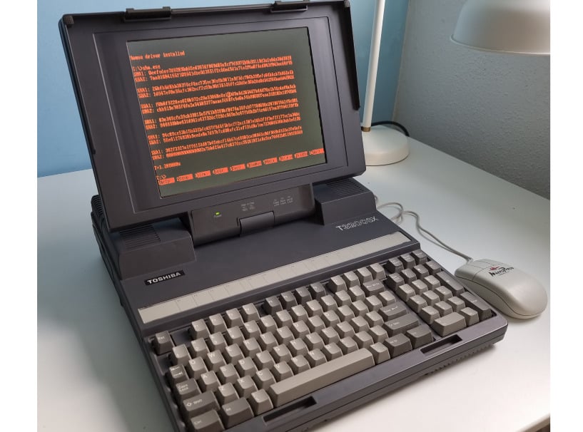 Image 1 : Cet ordinateur de 1989 peut miner du Bitcoin... à perte