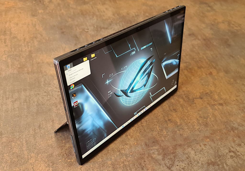 Test Asus ROG Flow Z13 : la tablette qui se transforme en PC gamer  surpuissant