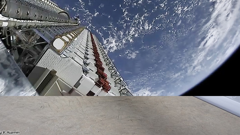 Vue de l'espace du lancement d'un satellite Starlink - Crédits : Wikimedia