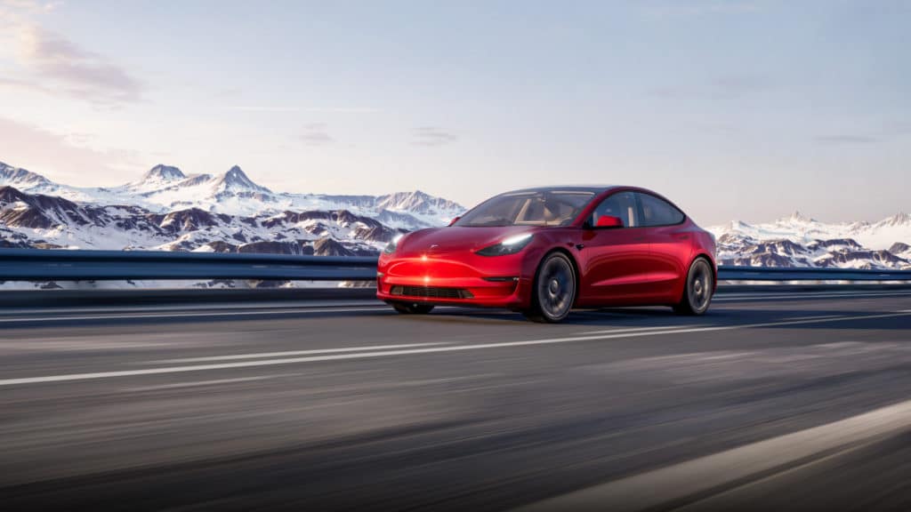 Image 1 : Tesla : sa Model 3 stoppe seule sur l'autoroute, il décède