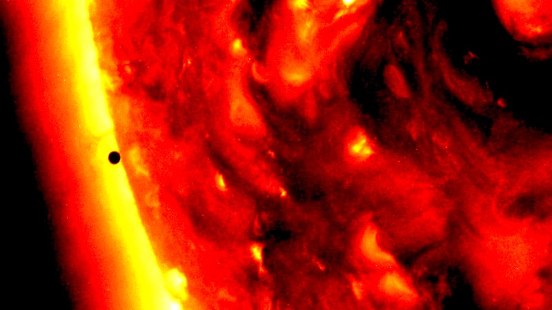 Mercure, la planète la plus proche du soleil - Crédits : NASA/SDO