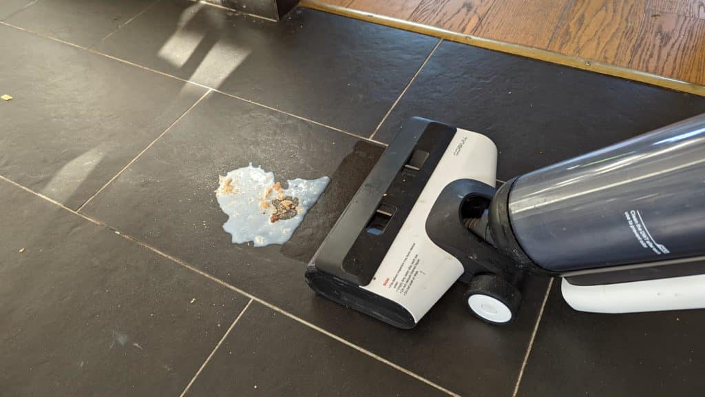 Test Tineco Floor One S5 : l'aspirateur laveur qui a mis ma