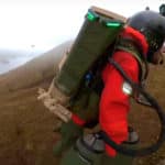 Il escalade une montagne en moins de 4 min grâce à un jet suit (vidéo)
