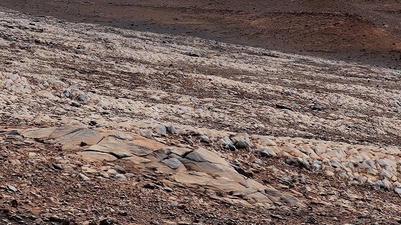 Le rover Curiosity a capturé cette image du fronton Greenheugh sur Mars