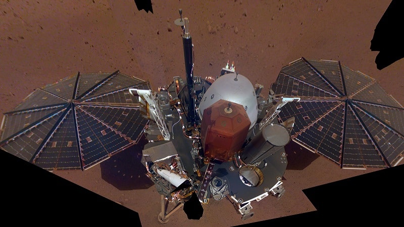 Le premier selfie d'InSight capturé sur Mars le 6 décembre 2018