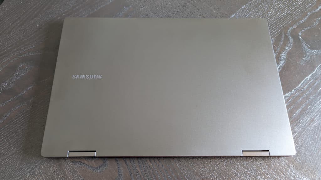 Test du Samsung Galaxy Book 2 360 : un ultraportable élégant et endurant  bloqué en 16/9e