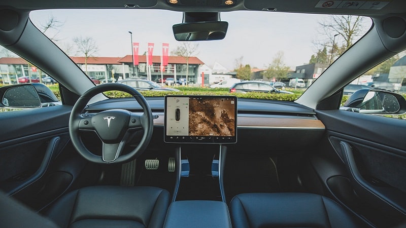 tesla conduite autonome