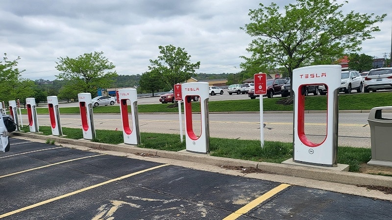 Des câbles coupés d'une station de Superchargeurs à Cincinnati 