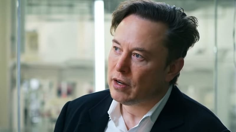 Image 1 : Tesla : Elon Musk vous invite à tester la commande vocale "ouvrir le trou du cul"