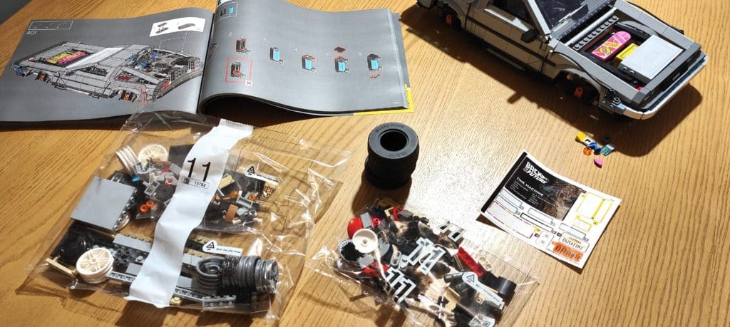 Image 4 : Test LEGO Retour vers les Futur : on a construit la DeLorean, vaut-elle ses 170 € ?