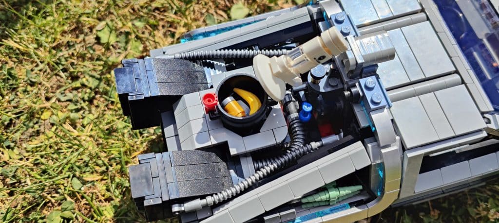 Image 9 : Test LEGO Retour vers les Futur : on a construit la DeLorean, vaut-elle ses 170 € ?