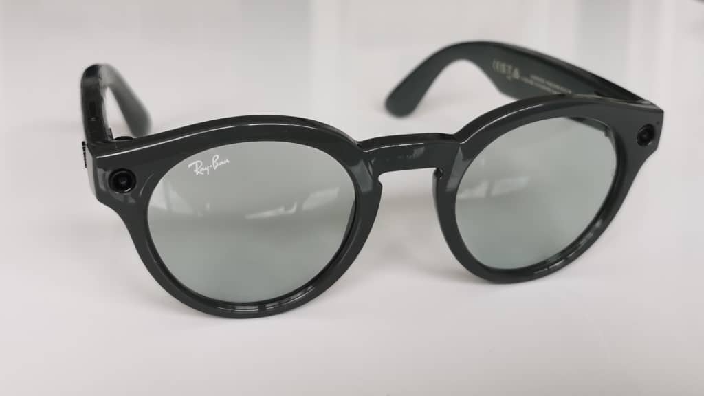 Le Parisien a testé : les Ray-Ban Stories, les lunettes connectées qui  posent la question de la vie privée - Le Parisien