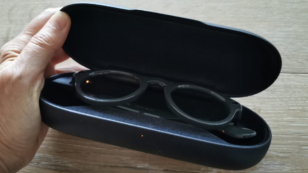 Image 11 : Test Ray-Ban Stories : les lunettes Facebook sont  plus connectées qu'intelligentes