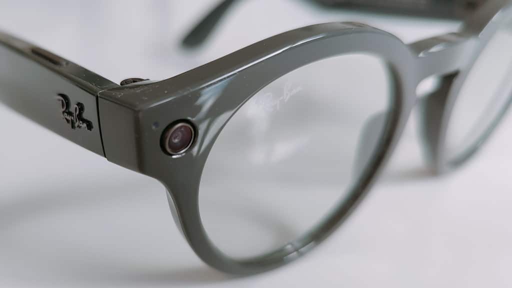 Image 11 : Test Ray-Ban Stories : les lunettes Facebook sont  plus connectées qu'intelligentes