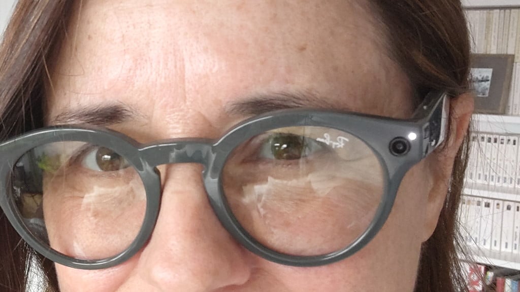 Image 13 : Test Ray-Ban Stories : les lunettes Facebook sont  plus connectées qu'intelligentes