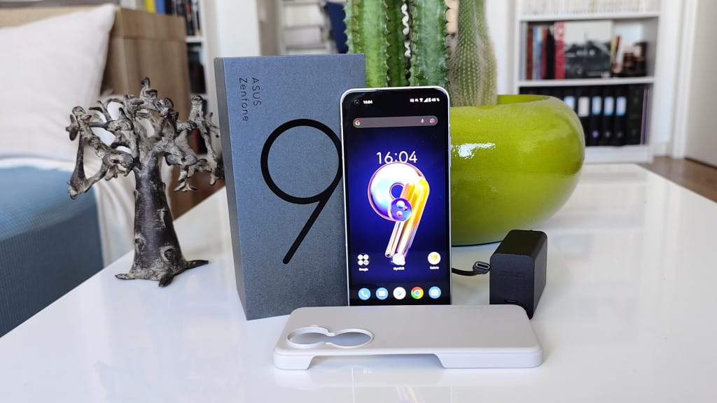 Image 3 : Test Asus Zenfone 9 :  enfin un petit smartphone prêt à en découdre avec les meilleurs