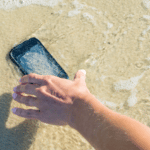 Mon smartphone est tombé dans l’océan, que faire ?