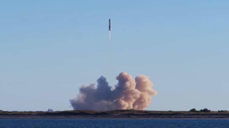 Décollage du prototype SN8 de Starship