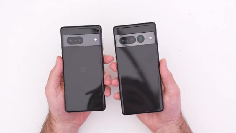 the two smartphones are already taken in hand in video before their launch
