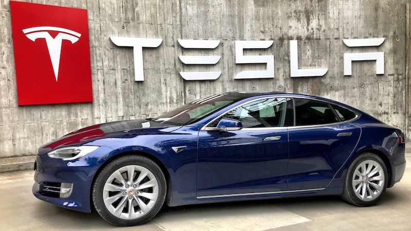 Image 1 : Tesla augmente encore le prix de la conduite autonome