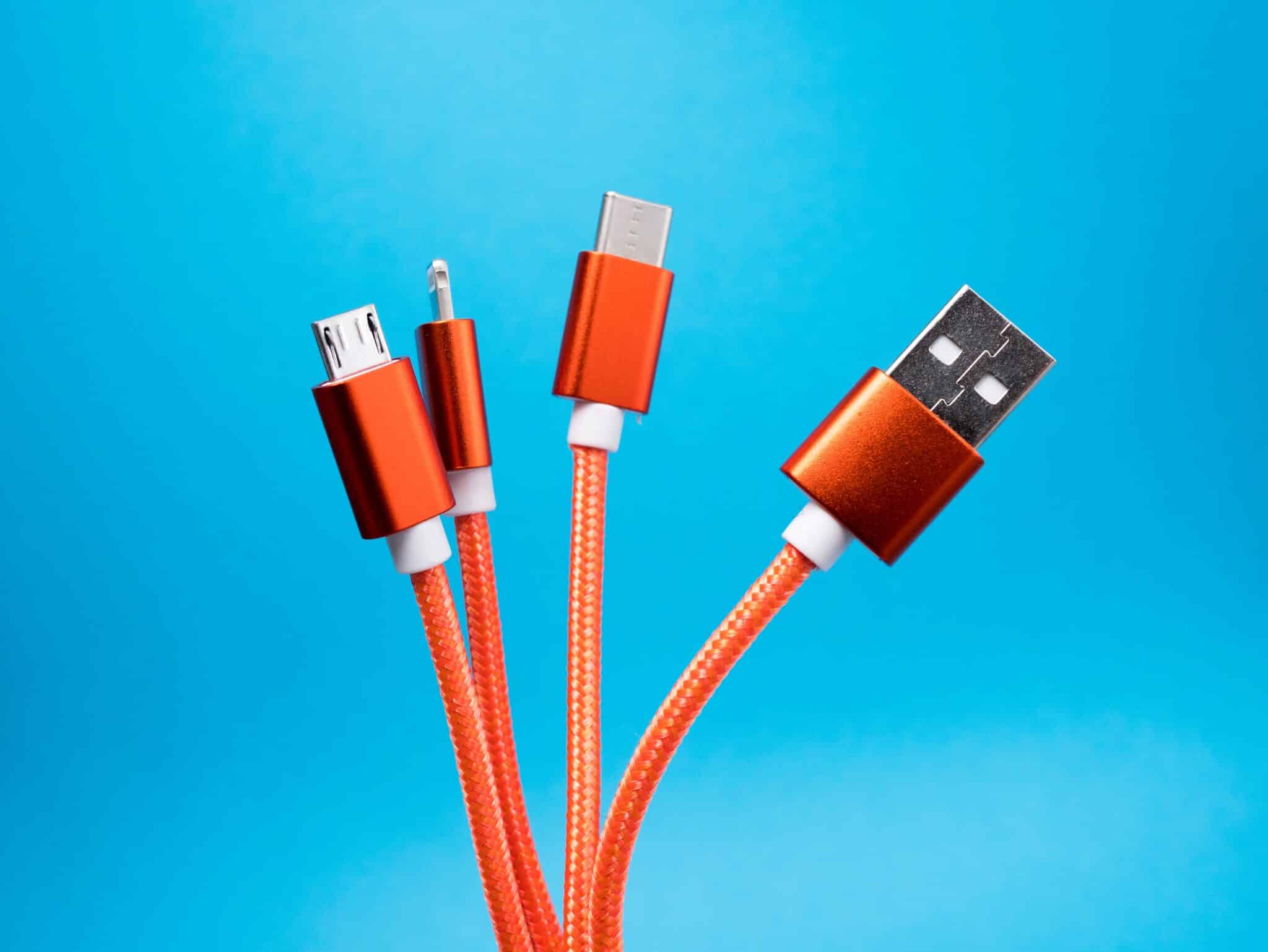 Câbles USB © Unsplash