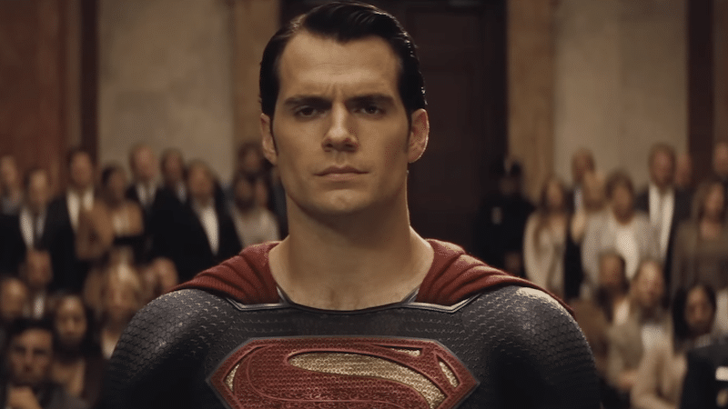 Henry Cavill dans Batman v Superman : L'Aube de la justice