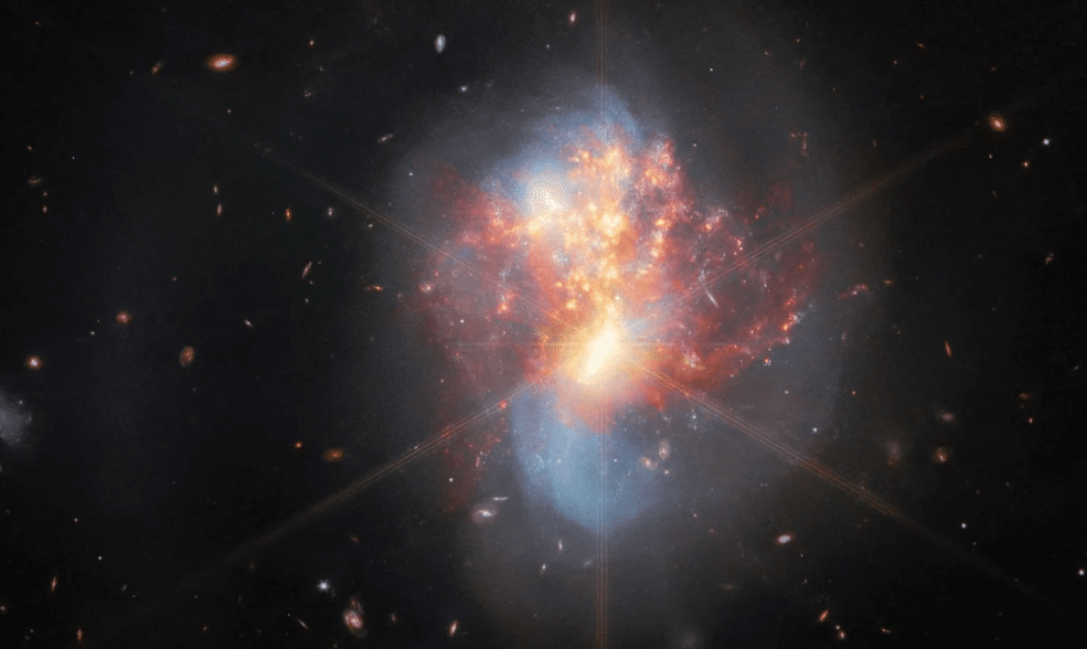 Image 1 : James Webb capture la fusion de deux galaxies