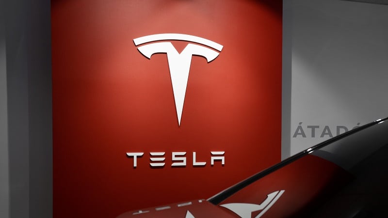 Logo Tesla