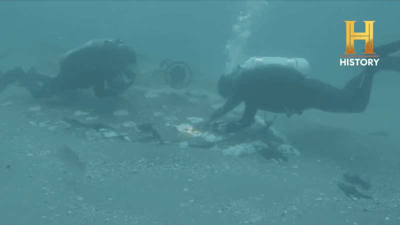 Découverte du débris de Challenger au fond de l'eau