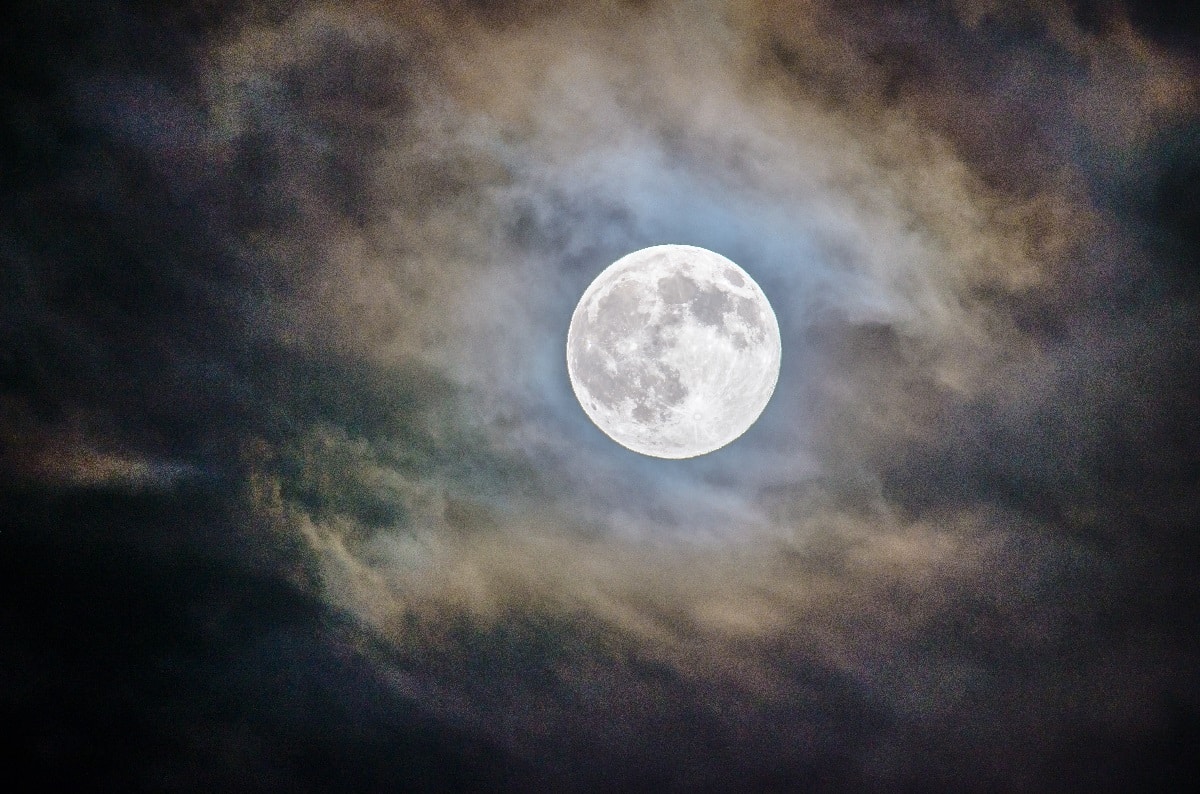Image 1 : La pleine lune du Loup, c'est quoi et quand l'observer ?