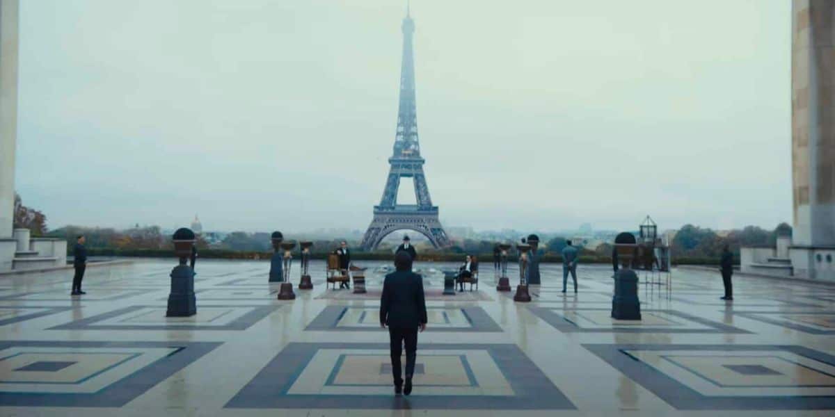 John Wick Chapitre 4 devant la tour eiffel