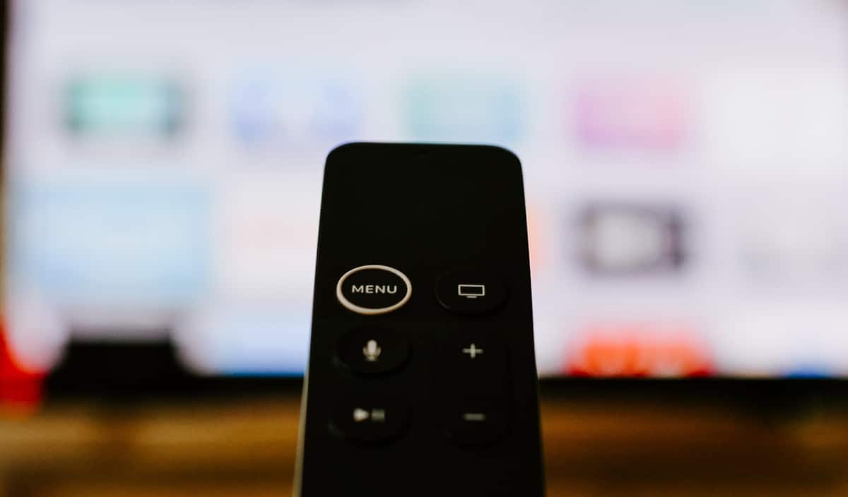 IPTV : l'un des plus gros services d'Europe démantelé, les utilisateurs  privés de milliers de chaînes TV, films et séries