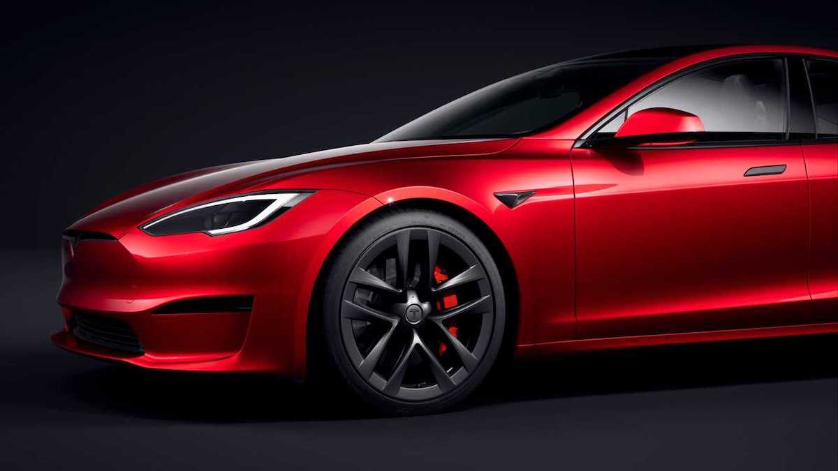 Tesla Model S en « Ultra Red », le nouveau coloris © Tesla