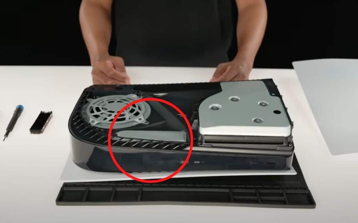 PS5 : comment installer un SSD sur la console de Sony ?