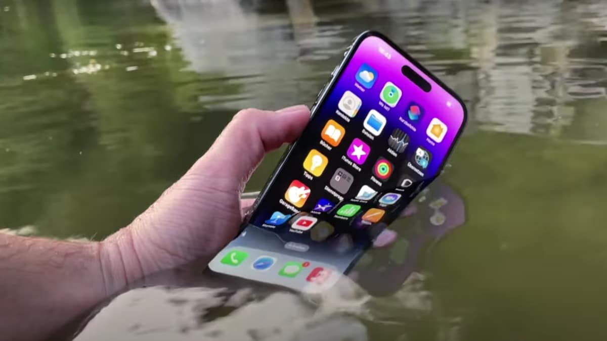 iPhone dans l'eau 