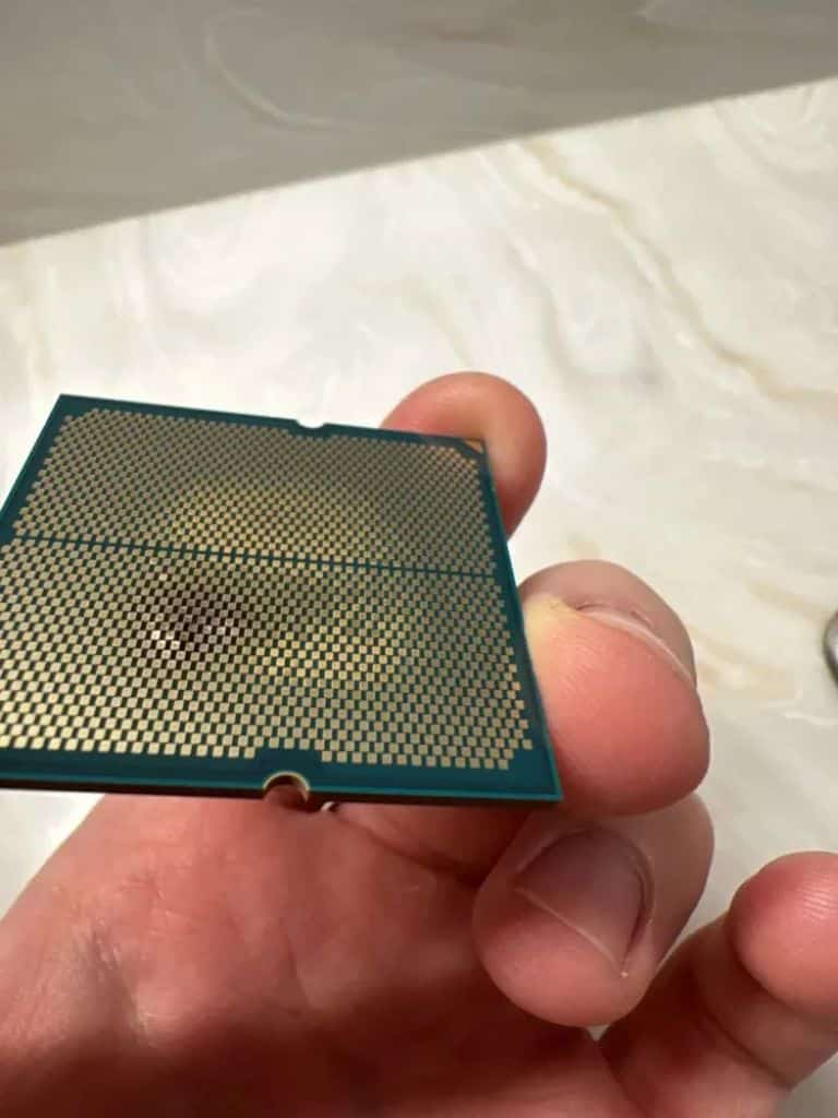 Ryzen 7000 X3D AMD grille