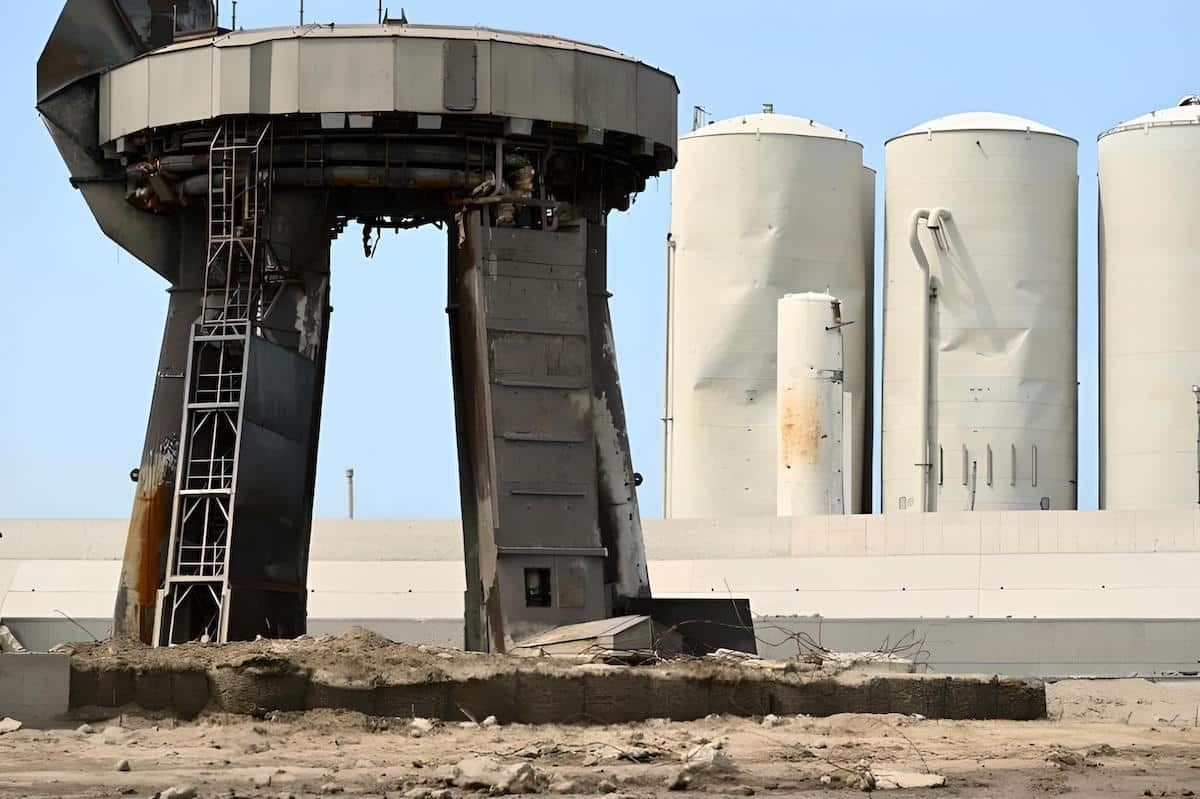 Le pas de tir endommagé © SpaceX