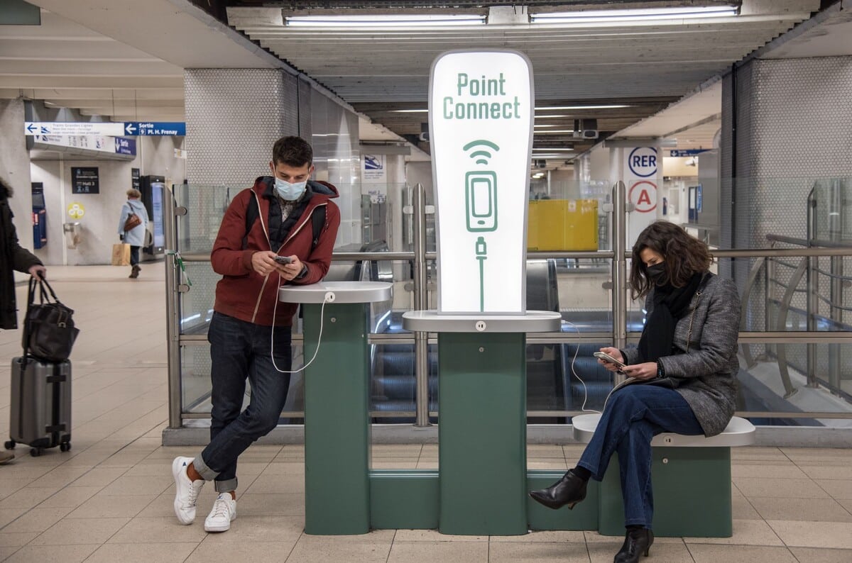 bornes de recharge publiques USB