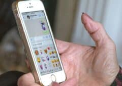 iphone personnes agees smartphone importance jeunes