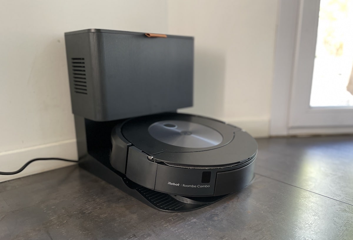 IROBOT Robot Aspirateur Laveur Roomba combo J9+ pas cher 