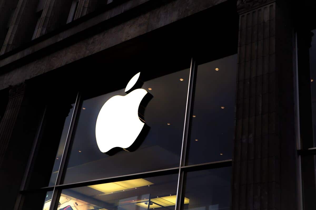 apple icloud arnaque escroquerie escrocs pirates iphone macbook ipad