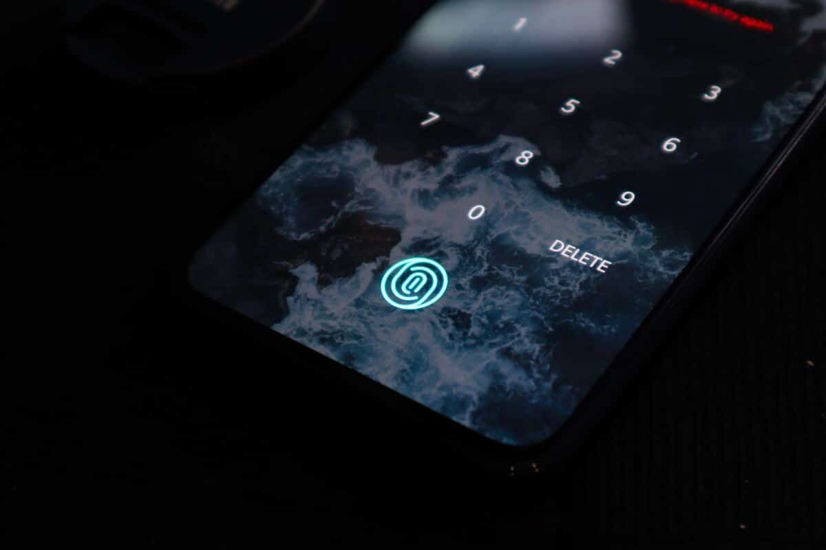 android lecteur d'empreintes pirate piratages hack iphone capteur d'empreintes digitale