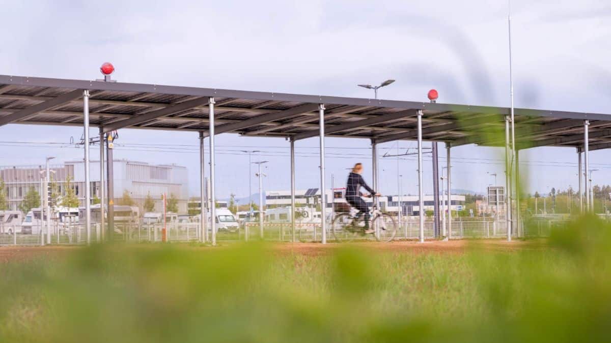 piste cyclable renouvelable panneaux solaires