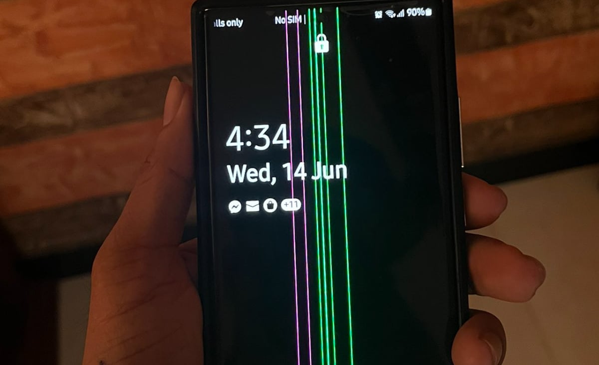 Samsung Galaxy Note 20 Ultra lignes vertes écran 