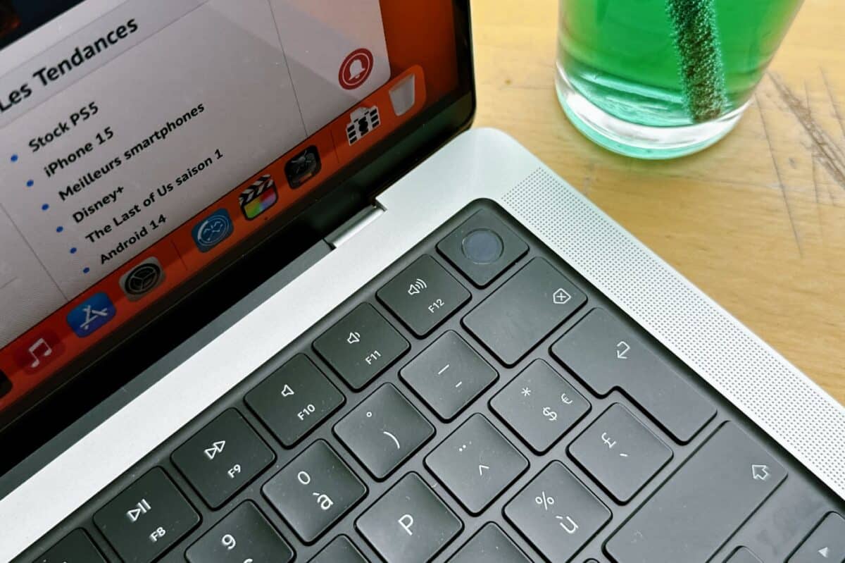 Le clavier du MacBook Pro est un vrai plaisir à utiliser, et intègre un capteur d'empreintes digitales.