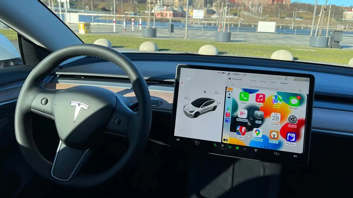 Tesla AirPlay