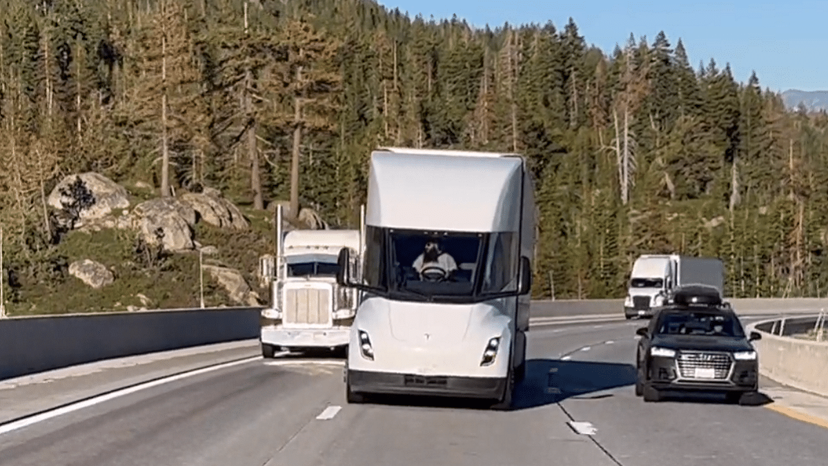 Tesla Semi camion électrique camions diesel montée