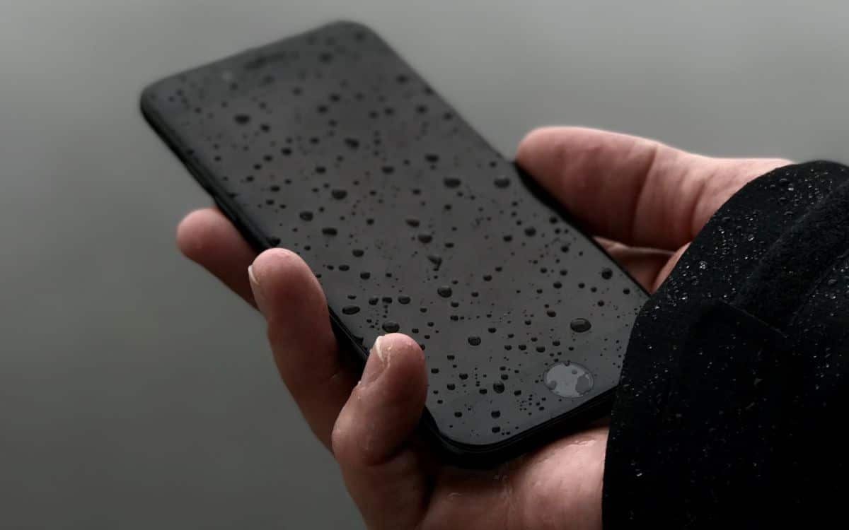 OnePlus Ace 2 Pro iphone 14 rain water touch